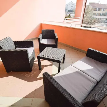 Apartments Jadranka 1 In Stinjan - Istrien 17371 Appartement