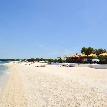 Apartments Jadranka 1 In Stinjan - Istrien 17371