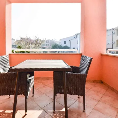 Stinjan, Istria 1 Apartment