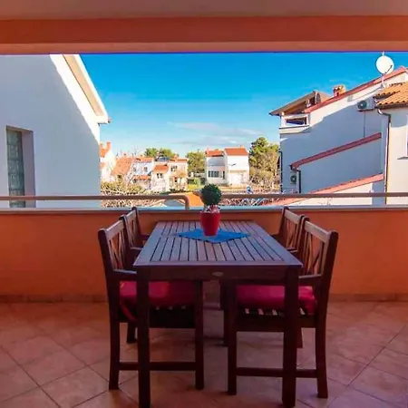 Apartments Jadranka 1 In Stinjan - Istrien 17371 * Štinjan